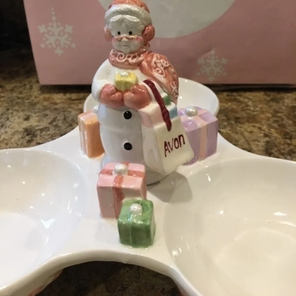 Vintage Avon 2003 President’s Club Avon Snow Lady 3 Section Dish
